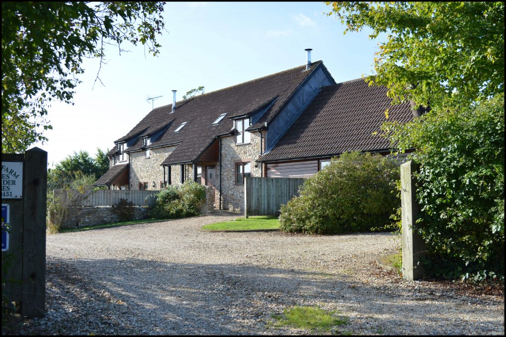 Barn_and_Cider_Cottages